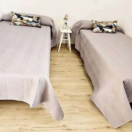 Familiar En Triana Appartement